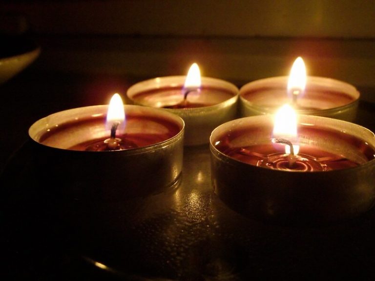 Make a Room Smell Good Without Air Freshener Guide