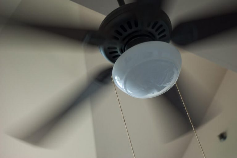 4 Effective Ways to Circulate Heat from a Wood Stove