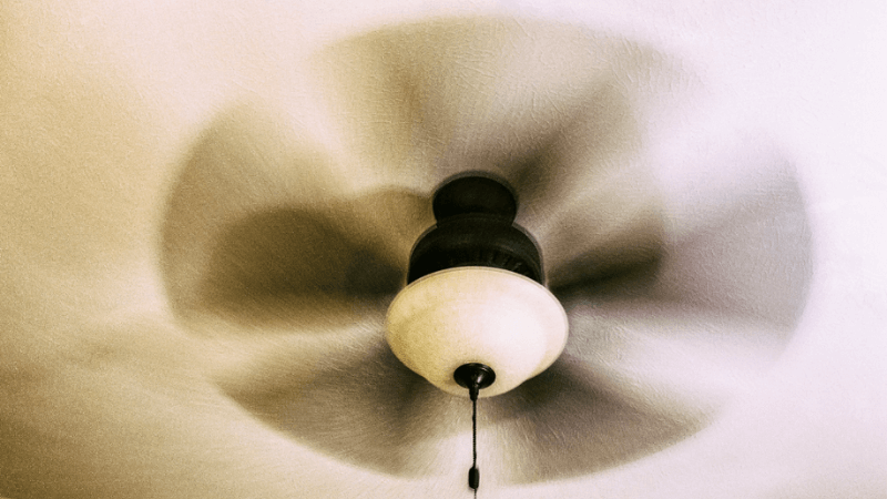 Should You Run Ceiling Fans With Air Conditioner? Solved!